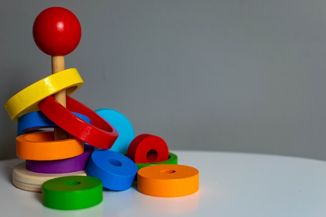 Zabawki edukacyjne a nauka matematyki - jakie modele warto wybrać dla dzieci w różnym wieku?
