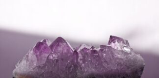 Czym barwić pisanki?