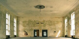 Z czego można zrobić sufit w garażu?