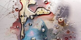 Jak utrwalić barwnik na jajkach?