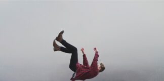 Kto odpowiada za spadający śnieg z dachu budynku?