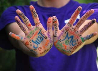 Kurs angielskiego dla dzieci neuroatypowych – jak dobrać metody do indywidualnych potrzeb? kurs angielskiego dla dzieci